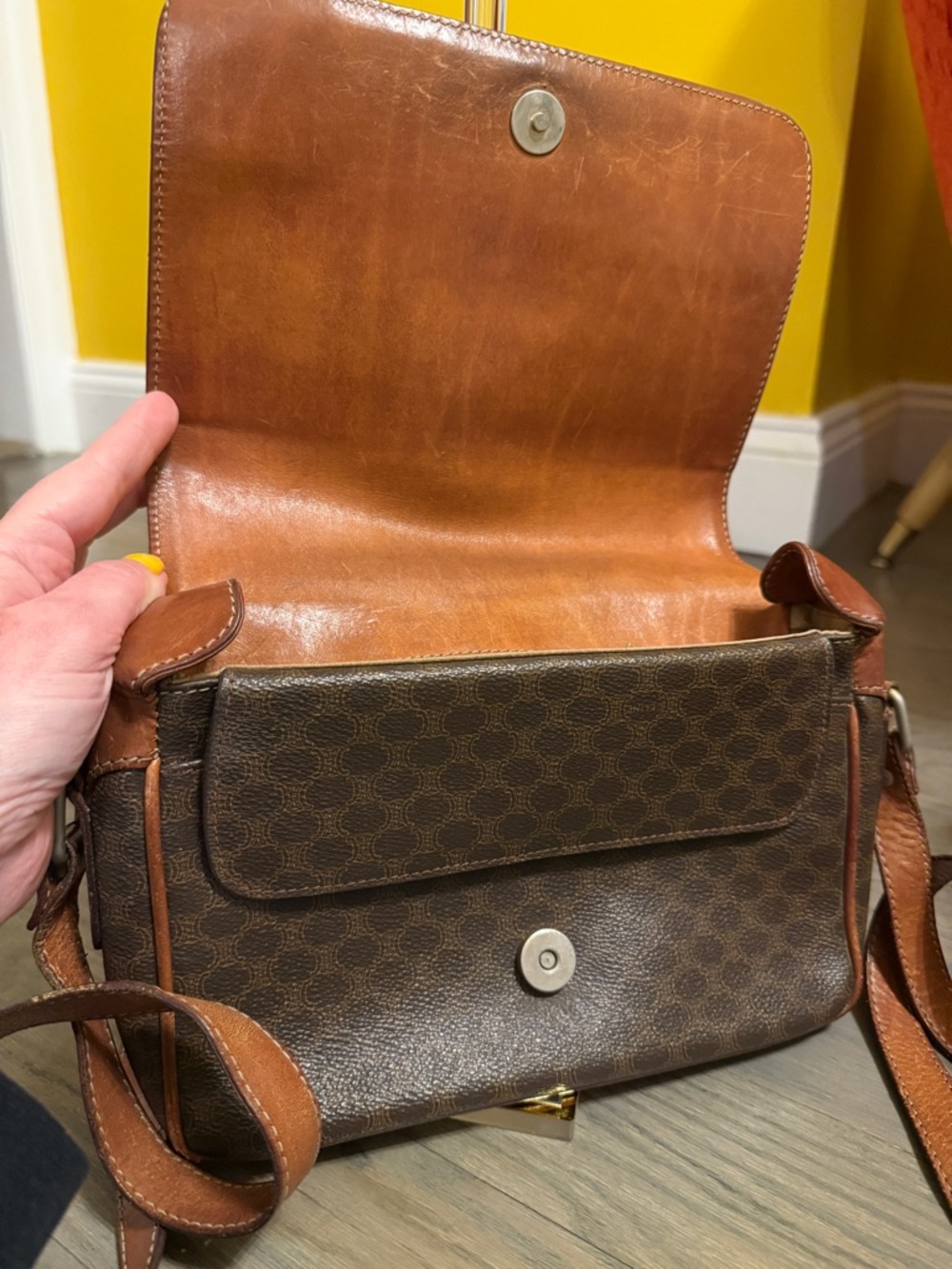 Celine Vintage Macadam Leather Flap Crossbody bag w/ Triomphe Logo Patch w/ COA - Picture 9 of 15
